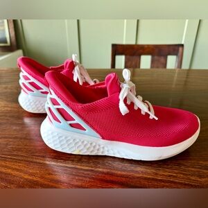 Kizik Athens Shoes in Coral